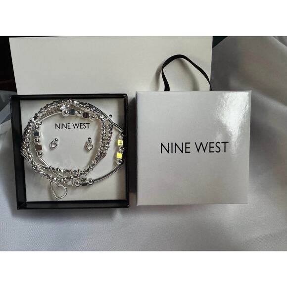 Nine West Silver-Toned Bracelet & Heart Earring Jewelry Gift Set NIB - Picture 5 of 9